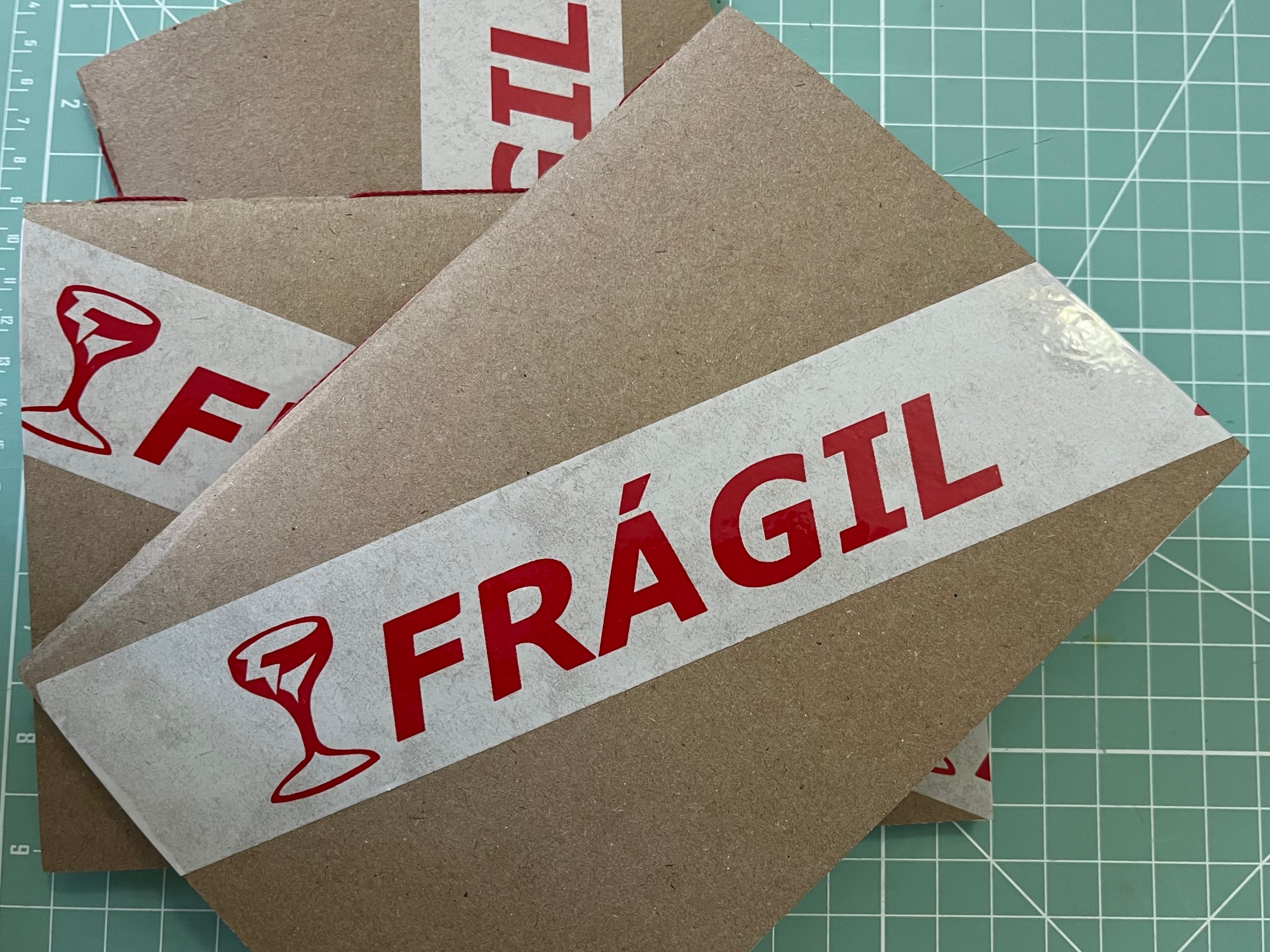 Caderno Frágil